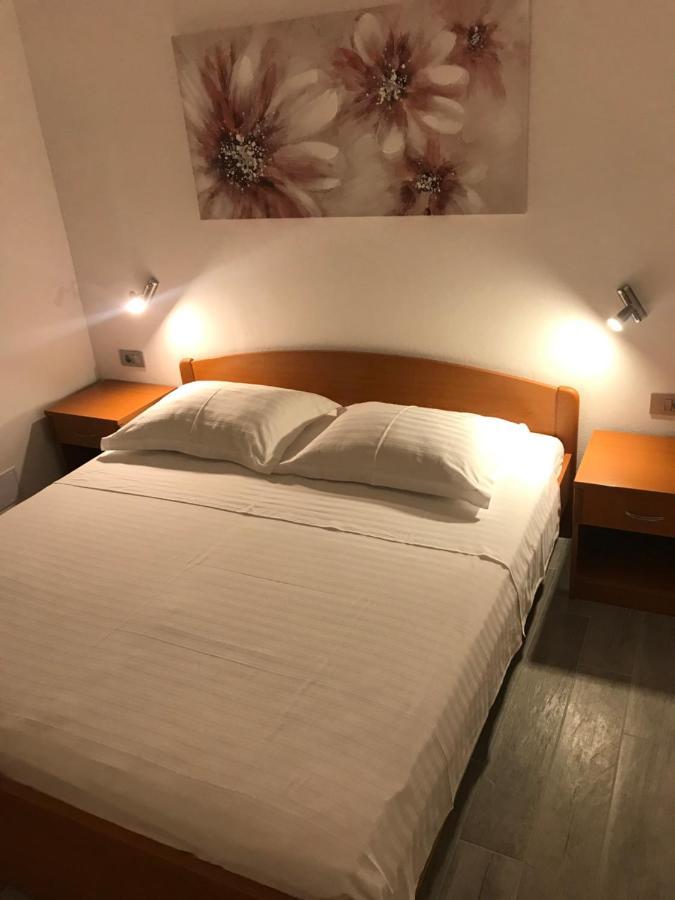 Hvar Apartments Felix Hvar Town Bagian luar foto